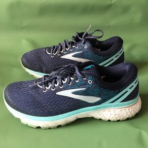 Brooks Ghost 11 Size 10 Wide (10D) Sneakers